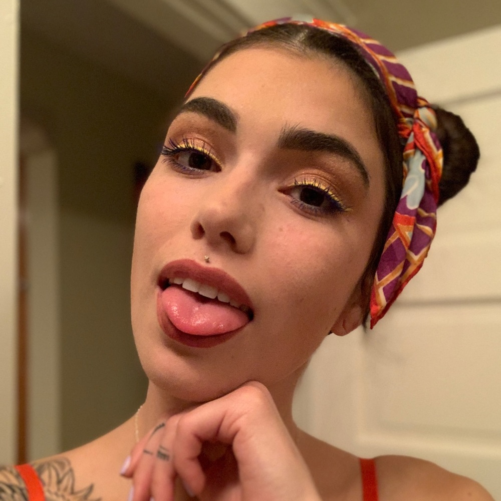 Meet your Posher, Amber